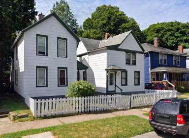 Main picture of 5700 Luther Ave