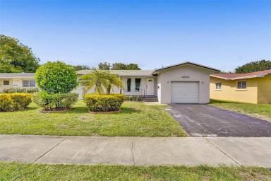 Main picture of 4208 W Park Rd