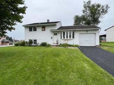 Main picture of 2945 Windsor Dr
