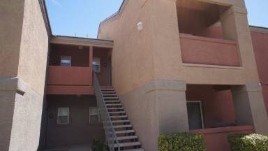 Main picture of Portola on Russell