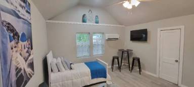 Main picture of 428 S Quebec Ave