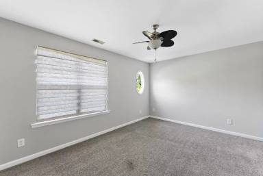 Main picture of 6014 Viking Dr