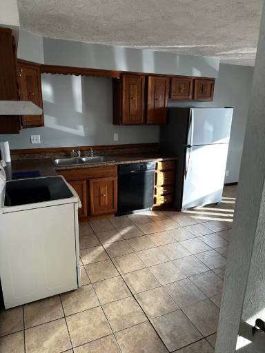 Main picture of 2 Brown Ct