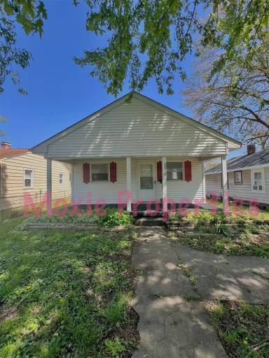 Main picture of 2210 N Waugh St