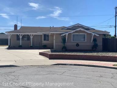 Main picture of 590 Fairlane Pl