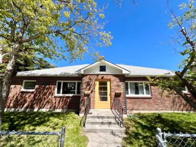 Main picture of 542 E 6th Ave