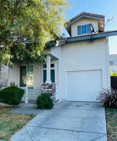 Main picture of 460 Penhow Cir