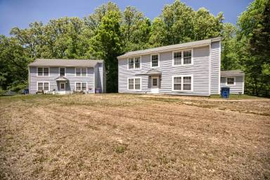 Main picture of 6661 Cedar Lake Dr