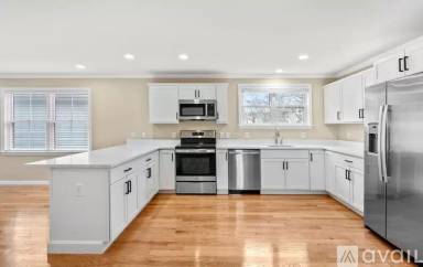 Main picture of 23 Richfield St