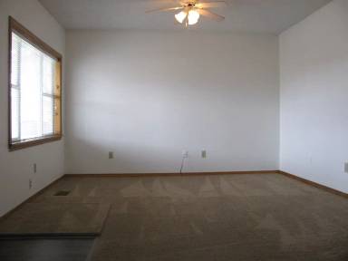 Main picture of 211 S 4th St