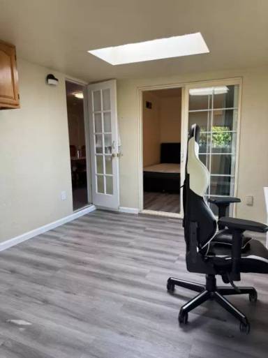 Main picture of 207 Anita Dr