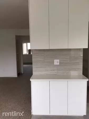 Main picture of 88 Dongan Ave