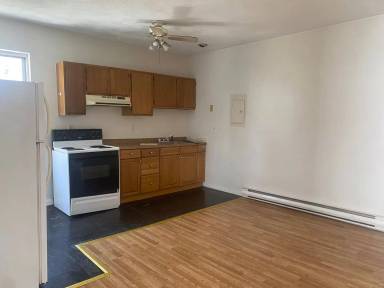 Main picture of 87 1/2 East St