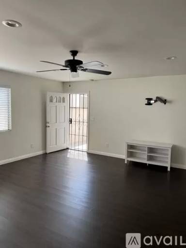 Main picture of 452 W 22nd St