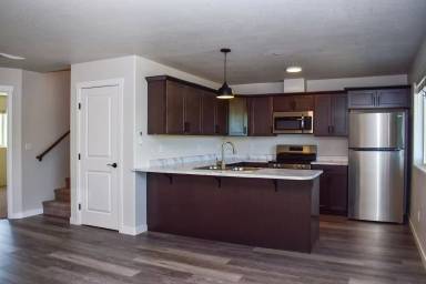 Main picture of 1995 Skypark Dr