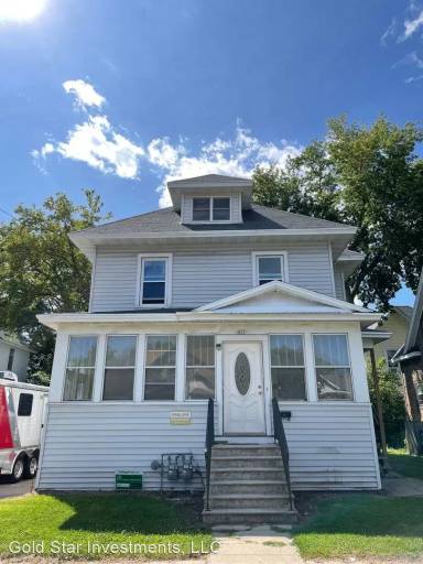 Main picture of 857 Cherry St