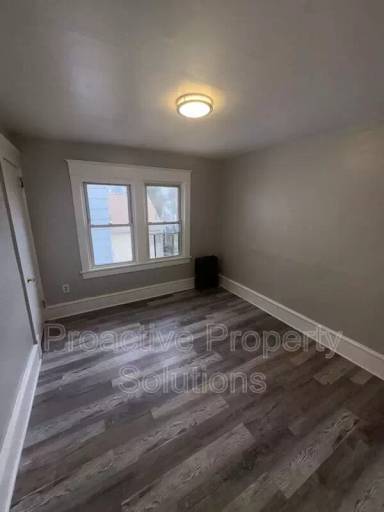 Main picture of 27 Edison St