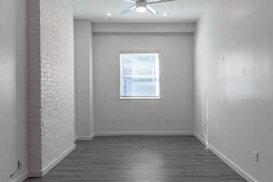 Main picture of 916 Highview St