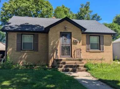Main picture of 2415 Custer Ave