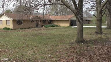 Main picture of 1511 Manor Dr