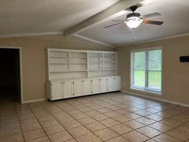 Main picture of 708 Honeysuckle St