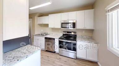 Main picture of 2413 E Saint Vrain St