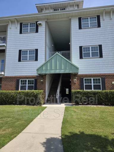 Main picture of 2424 Chancery Ln
