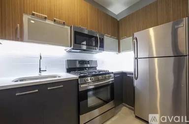 Main picture of 123 Boerum St