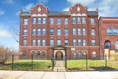 Main picture of 4344 S Ellis Ave