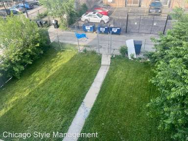 Main picture of 4949 S Calumet Ave