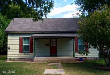 Main picture of 5603 1/2 Joe Sayers Ave