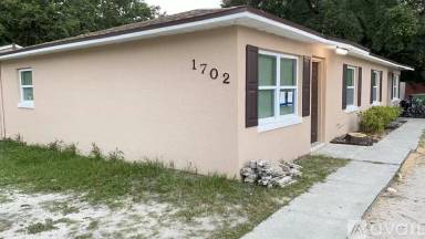 Main picture of 1702 Birchwood Cir
