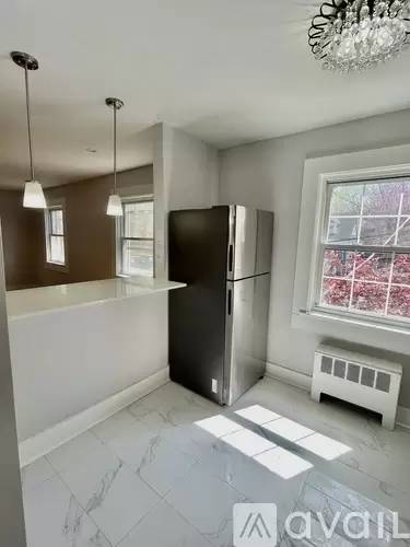 Main picture of 325 Grafton Ave