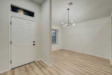 Main picture of 10505 Jeri Pl