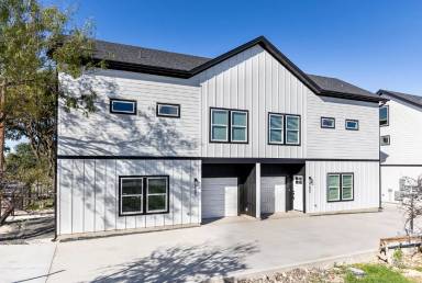 Main picture of 327 Bee St
