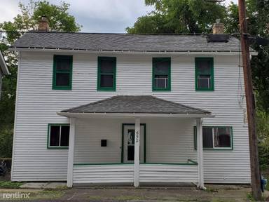 Main picture of 652 Bower Hill Rd