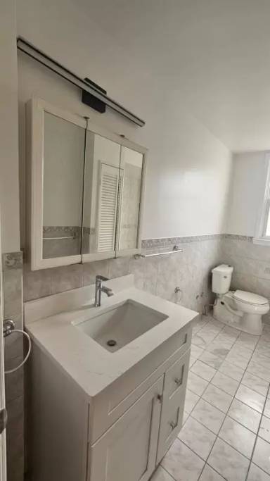 Main picture of 53 Brill St