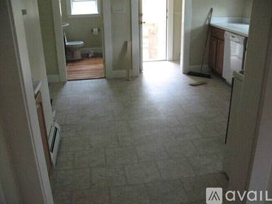 Main picture of 125 Cross St