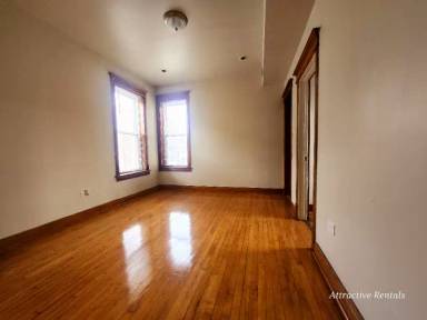 Main picture of 1650 S Saint Louis Ave
