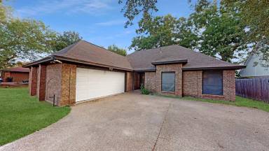 Main picture of 2524 Arbor Dr