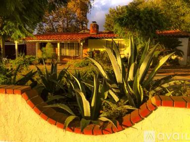 Main picture of 14765 Valerio St