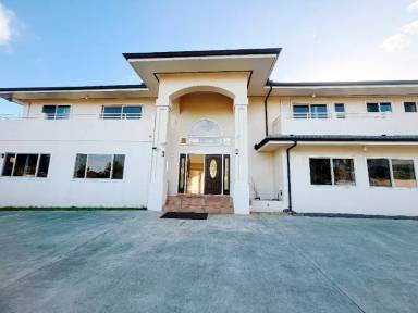 Main picture of 736 Ulili St