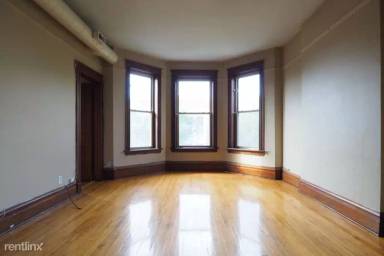 Main picture of 1711 W Cornelia Ave