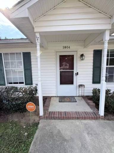Main picture of 3915 Landover Dr