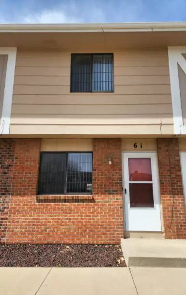 Main picture of 61 Castle Royal Dr