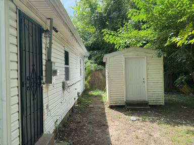 Main picture of 10113 Duke Dr