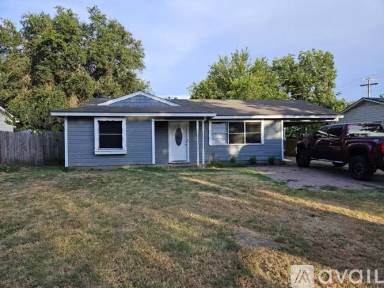Main picture of 102 Charles Ln