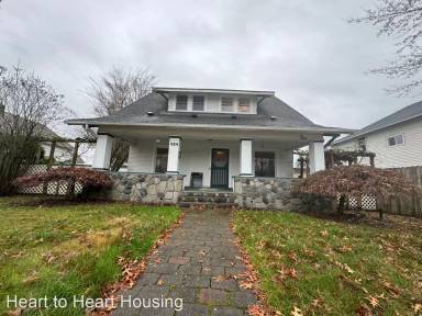 Main picture of 424 W Main St