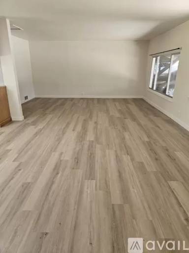 Main picture of 9618 Holly Dr