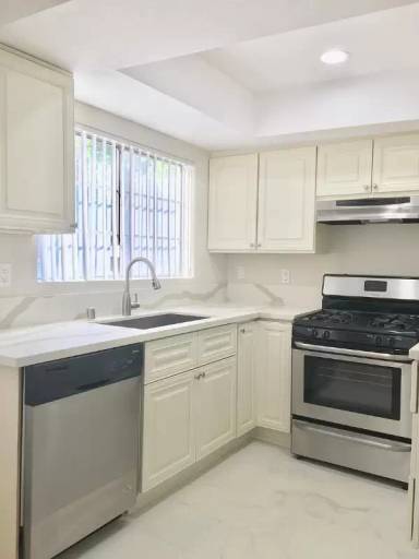 Main picture of 544 E Tujunga Ave